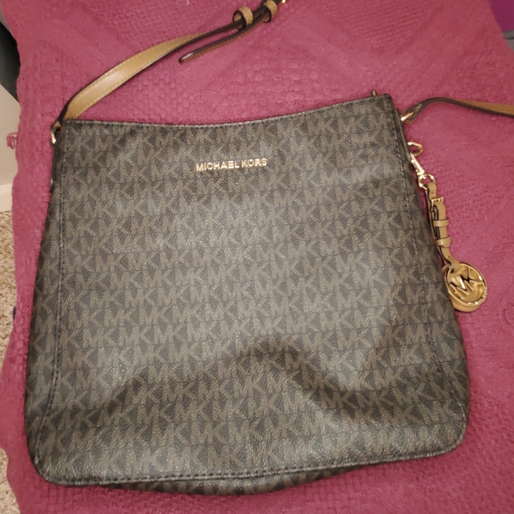 Michel Kors Crossbody Bag Jet Set